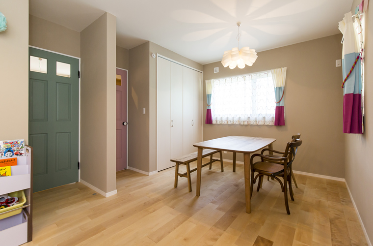 MODELHOUSE04